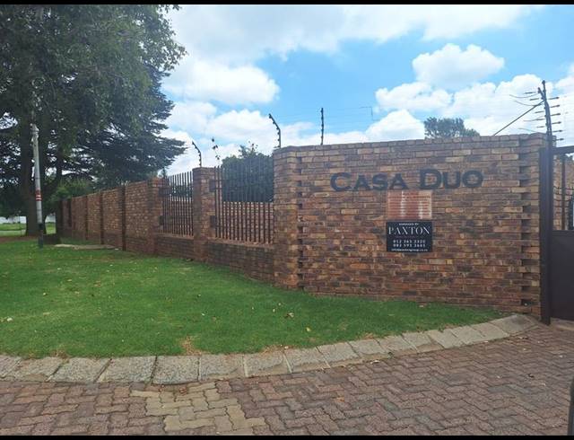 2 BEDROOM TOWNHOUSE FOR SALE IN DALVIEW
